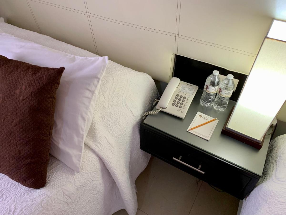 Hotel Inn Galerias อากวสคาเลียนเทส ภายนอก รูปภาพ