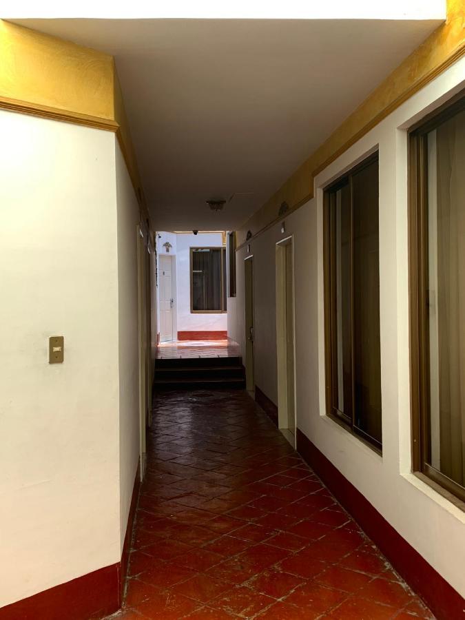 Hotel Inn Galerias อากวสคาเลียนเทส ภายนอก รูปภาพ