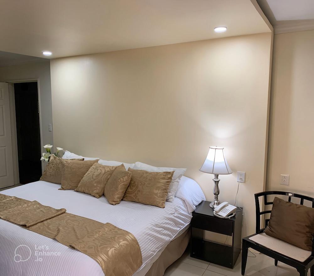 Hotel Inn Galerias อากวสคาเลียนเทส ภายนอก รูปภาพ