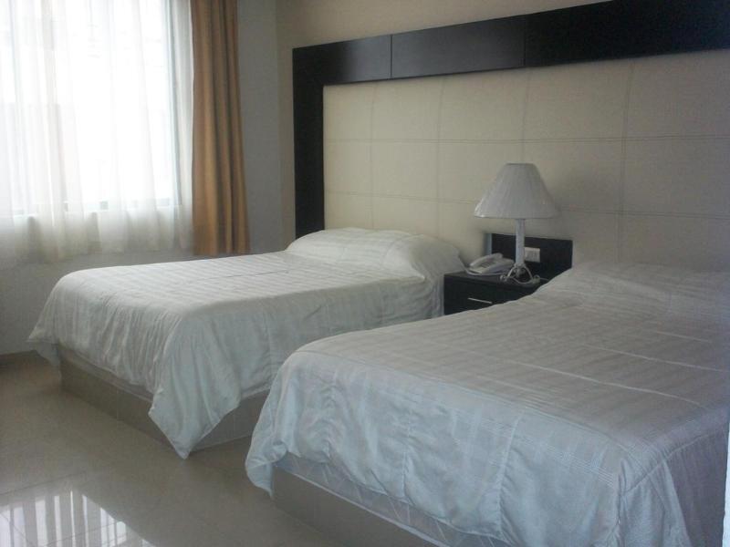 Hotel Inn Galerias อากวสคาเลียนเทส ภายนอก รูปภาพ